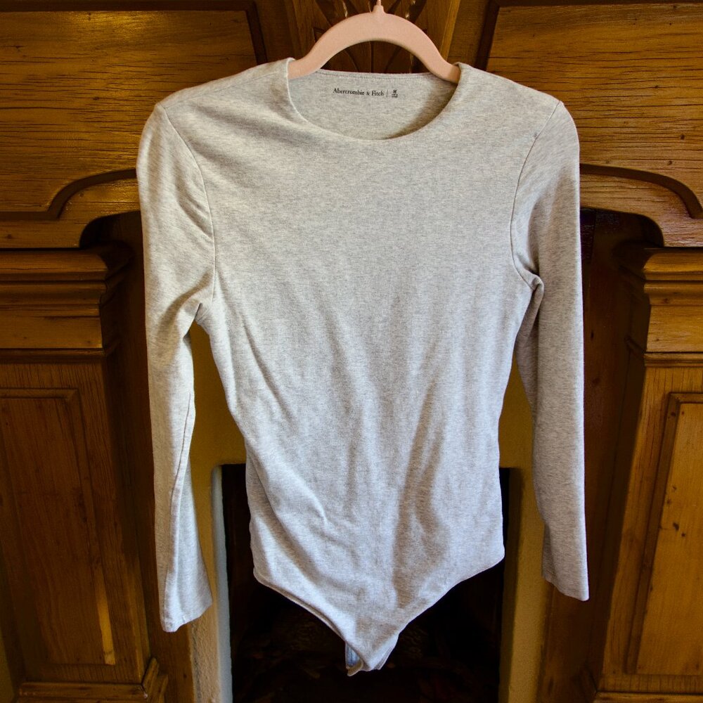 Abercrombie & Fitch Long-Sleeve Cotton-Blend Seamless Fabric Crew Bodysuit - M